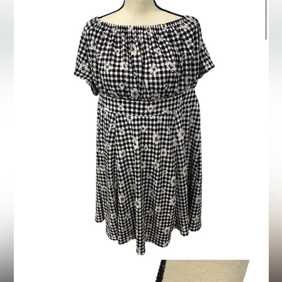 Torrid Mini Textured Knit Puff Sleeve Skater Dress - Picture 4 of 8